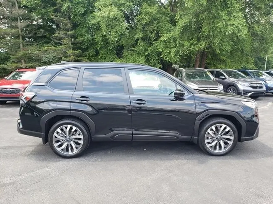 2025 Subaru Forester Touring photo 1