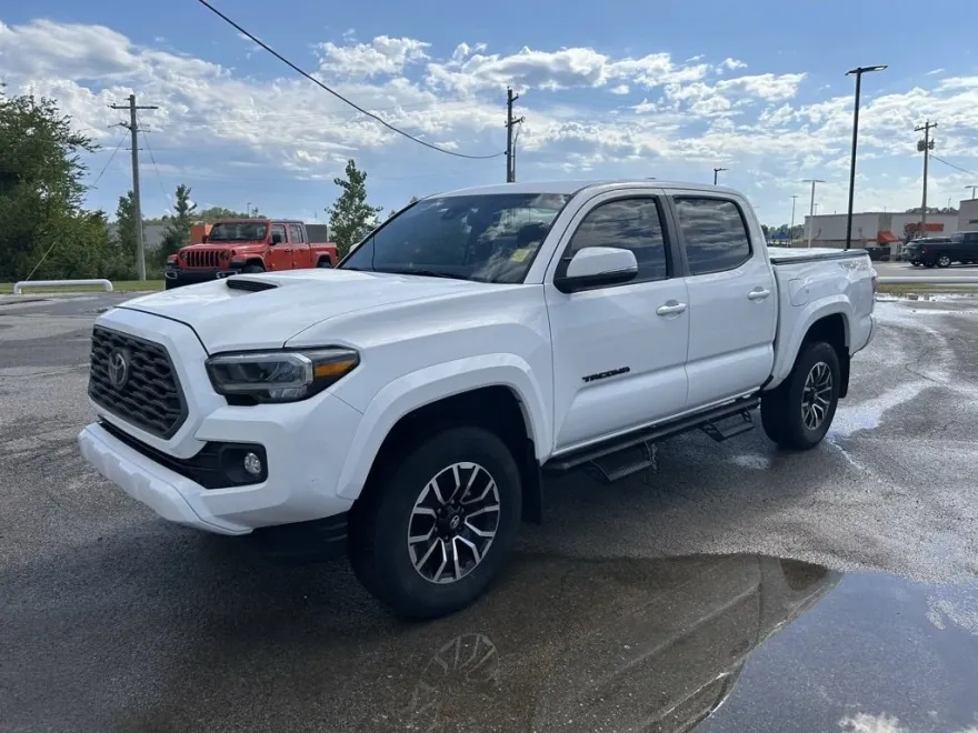 2021 Toyota Tacoma SR photo 1