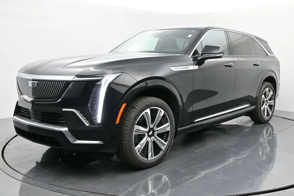 2025 Cadillac Escalade IQ Luxury photo 1