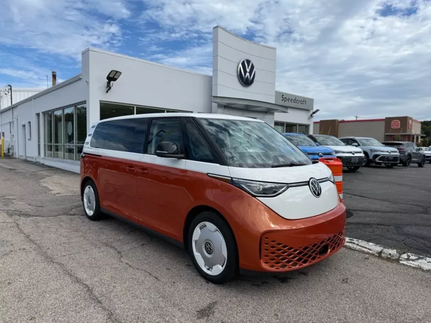2025 Volkswagen ID. Buzz photo 1