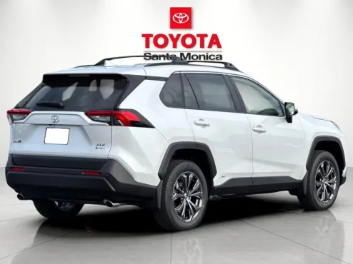 2025 Toyota RAV4 Hybrid XLE Premium photo 4