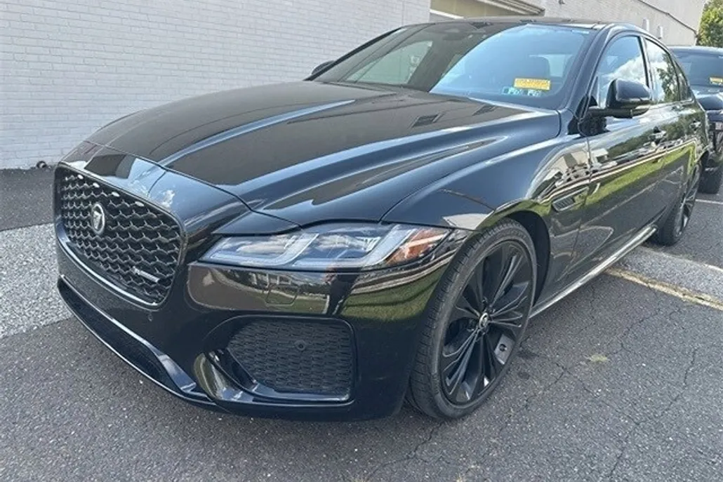 2024 Jaguar XF P300 R-Dynamic SE photo 1