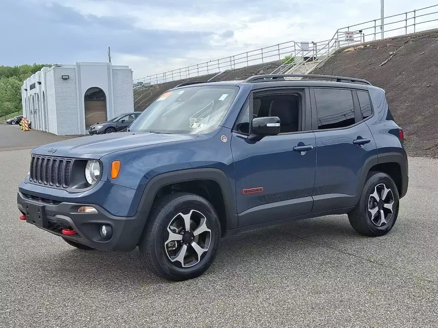 2022 Jeep Renegade Trailhawk photo 1