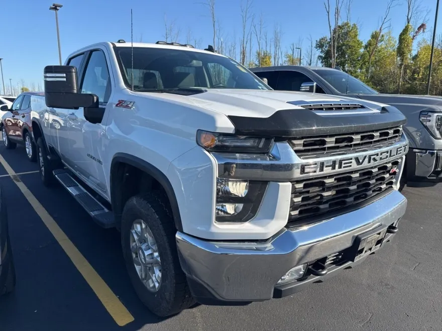 2022 Chevrolet Silverado 2500HD LT photo 1