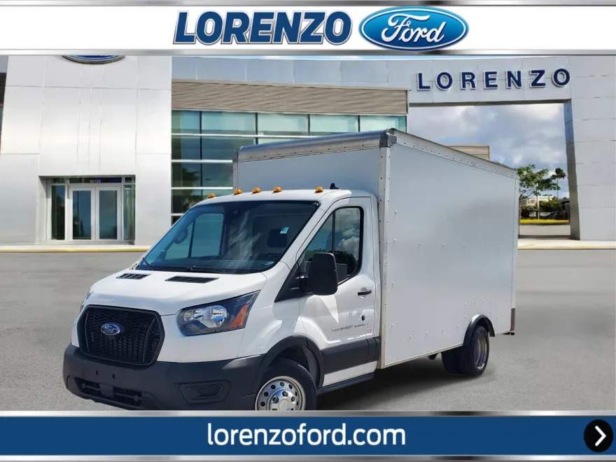 2023 Ford Transit Cutaway photo 1