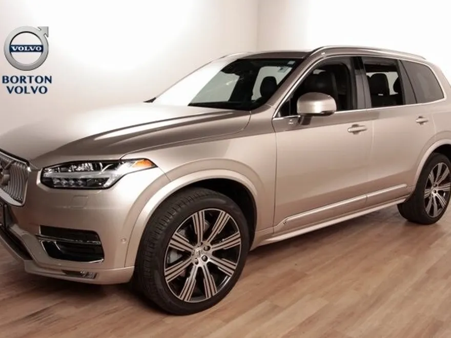 2023 Volvo XC90 Ultimate photo 1