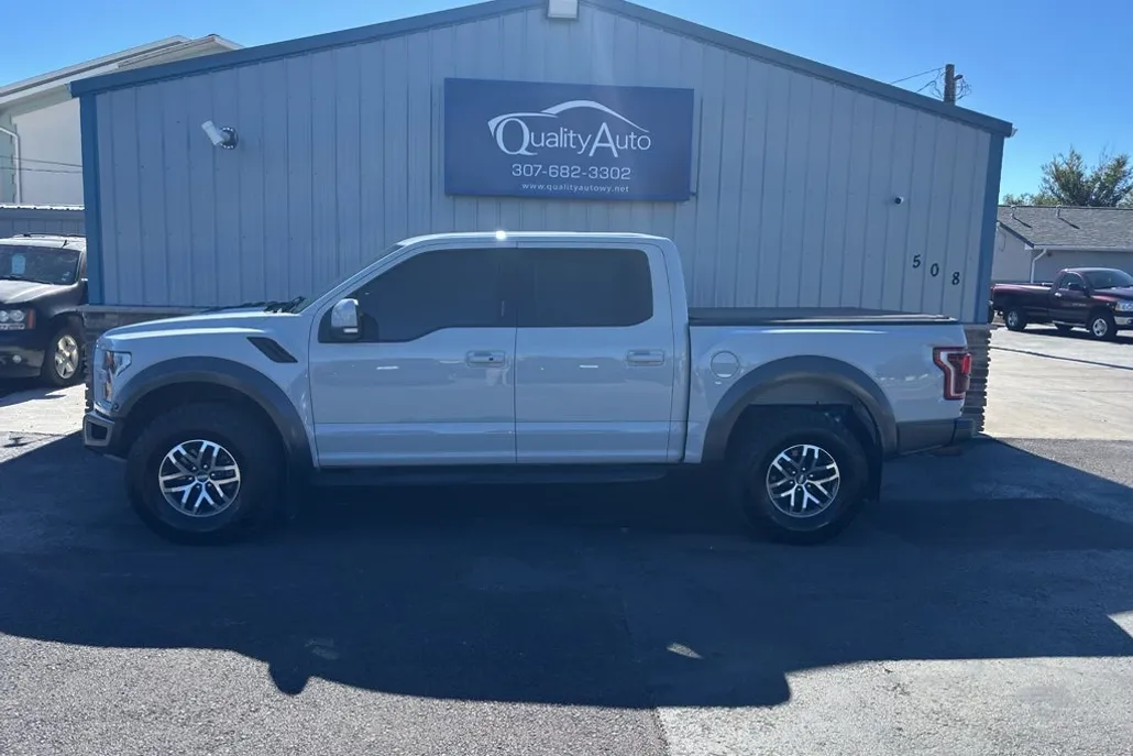2017 Ford F-150 Raptor photo 1