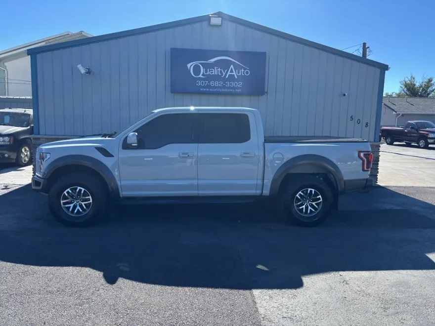 2017 Ford F-150 Raptor photo 1