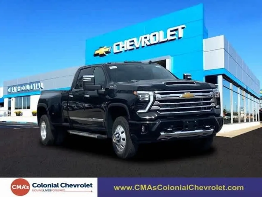 2025 Chevrolet Silverado 3500HD High Country photo 1