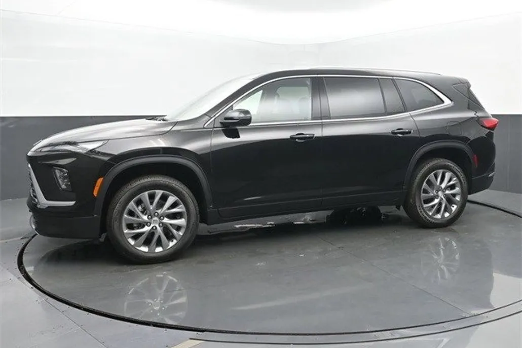 2026 Buick Enclave Preferred photo 1