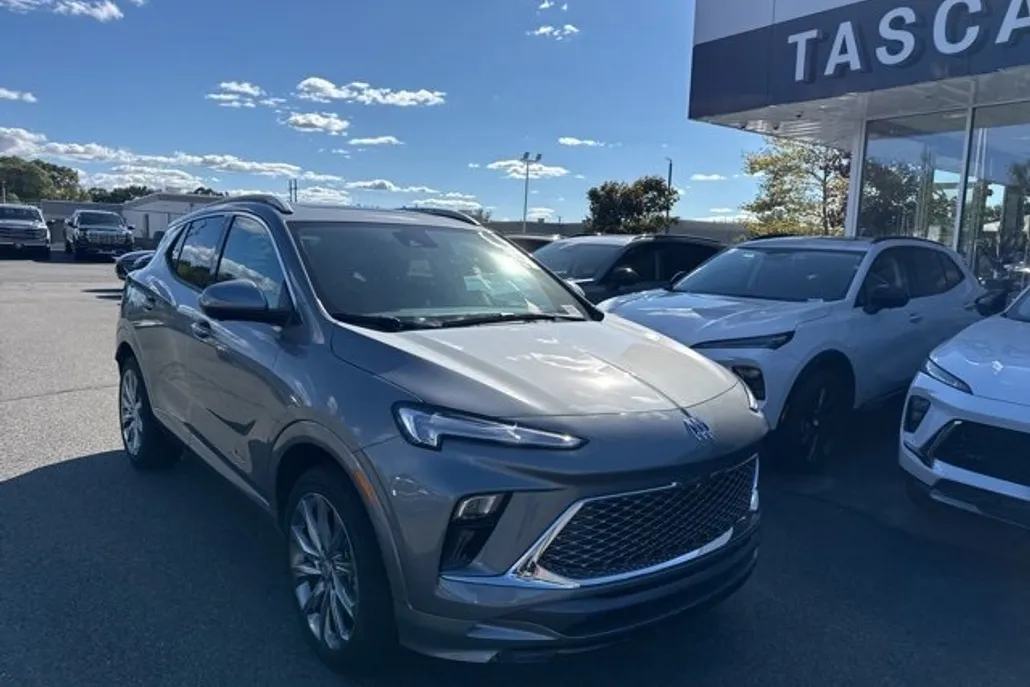 2026 Buick Encore GX Avenir photo 1