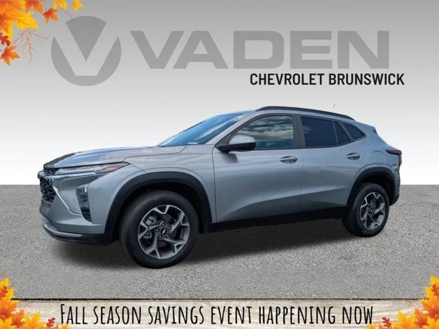 2024 Chevrolet Trax LT photo 1