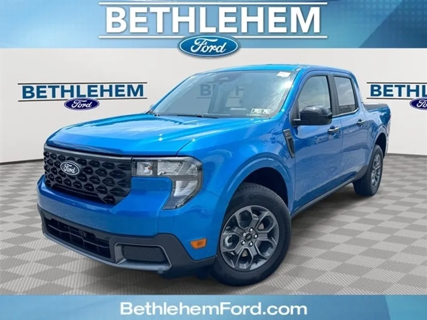 2025 Ford Maverick XLT photo 1