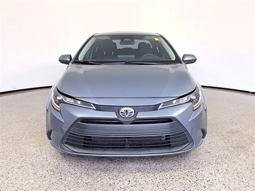 2024 Toyota Corolla LE photo 1