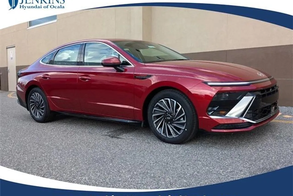 2025 Hyundai Sonata Hybrid SEL photo 1