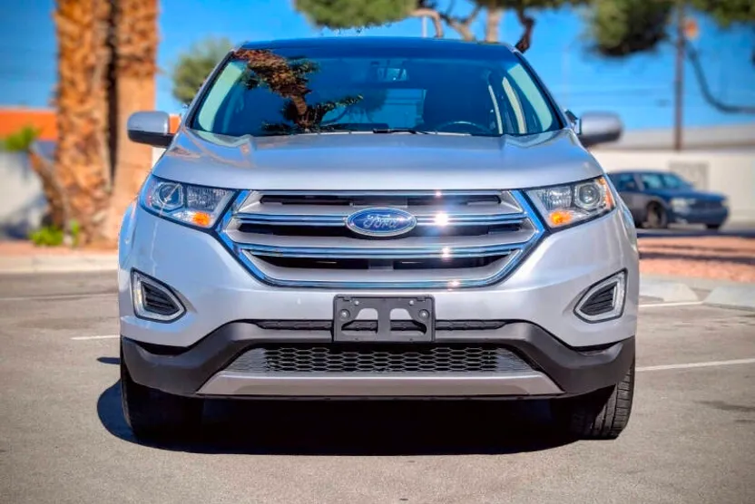2017 Ford Edge Titanium photo 1
