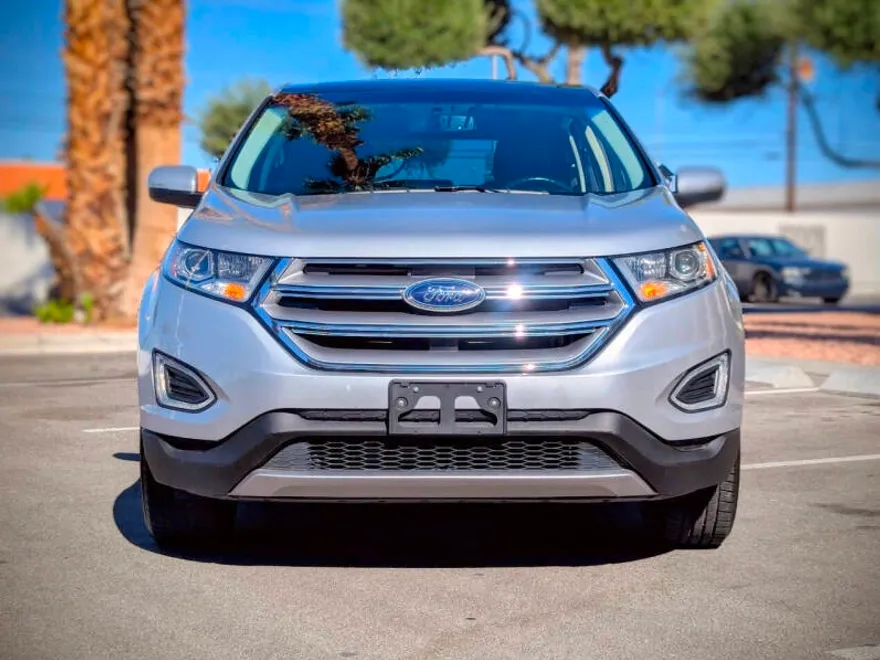 2017 Ford Edge Titanium photo 1