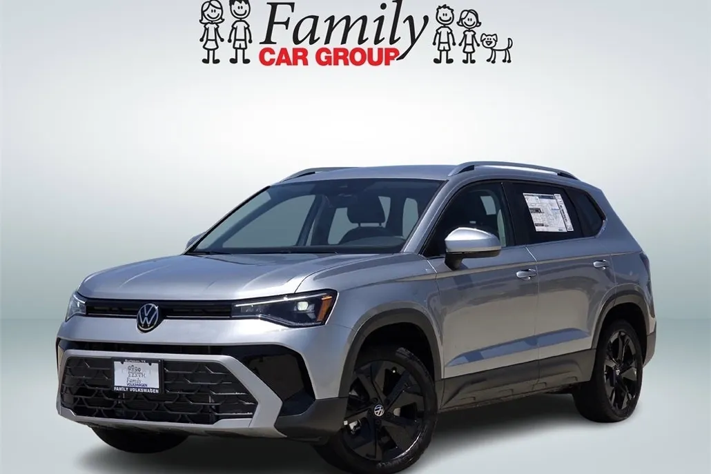 2025 Volkswagen Taos SE photo 1