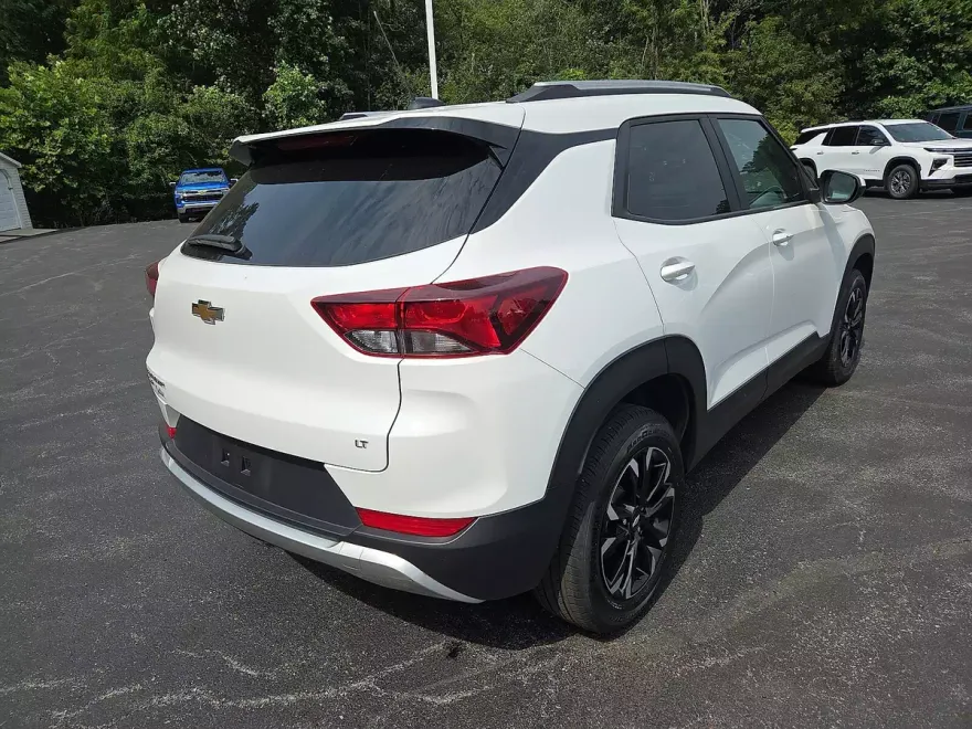 2023 Chevrolet Trailblazer LT photo 1