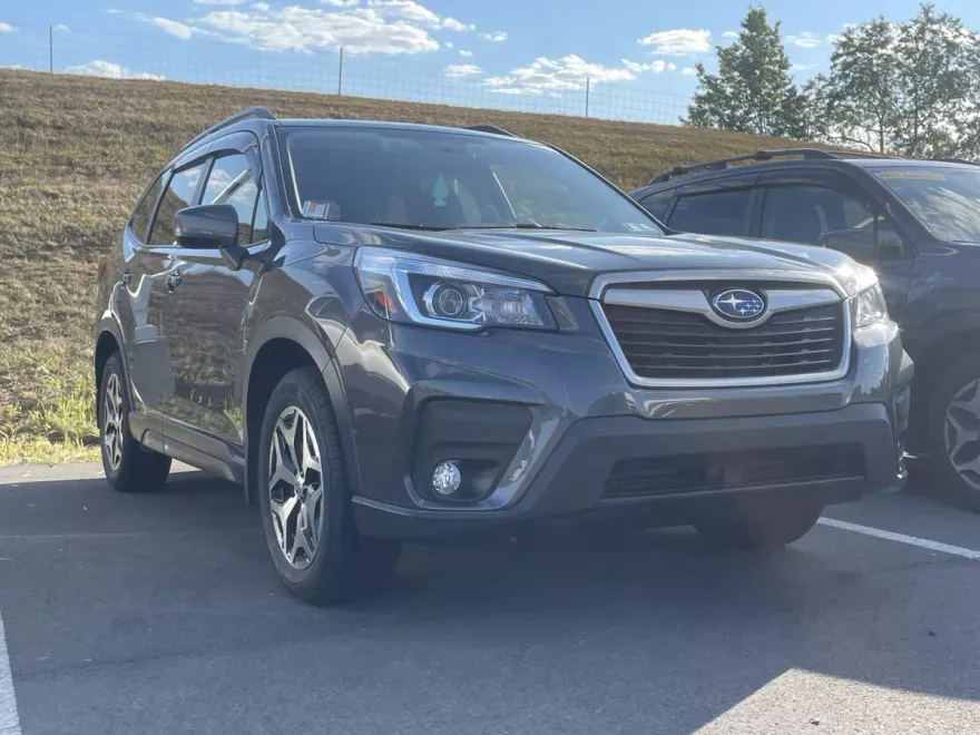 2020 Subaru Forester Premium photo 1