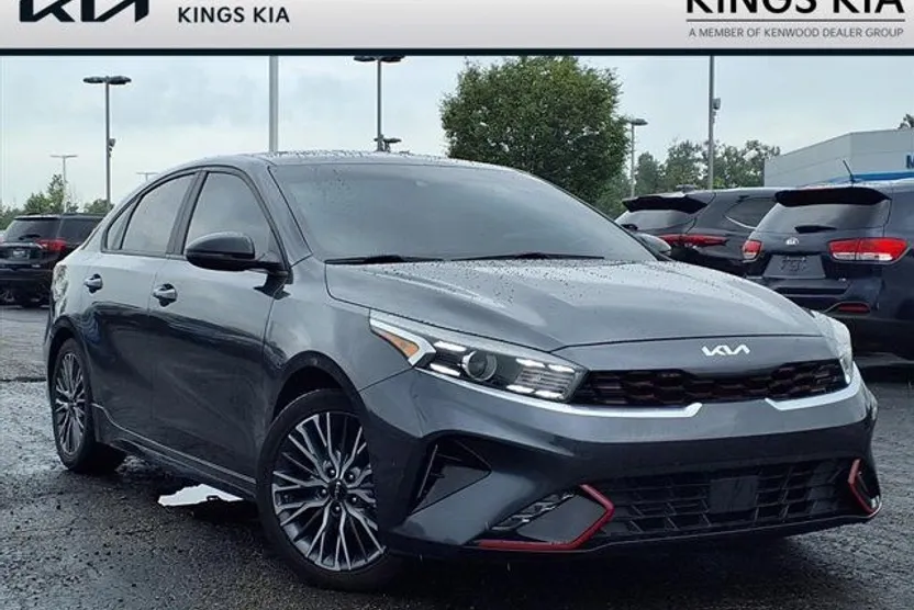 2022 Kia Forte GT-Line photo 1