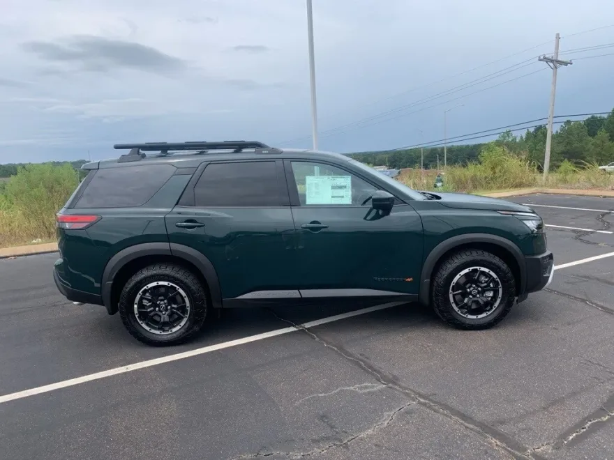 2025 Nissan Pathfinder Rock Creek photo 1