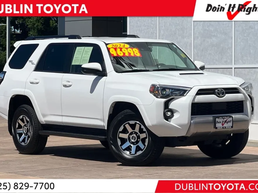 2024 Toyota 4Runner TRD Off-Road photo 1