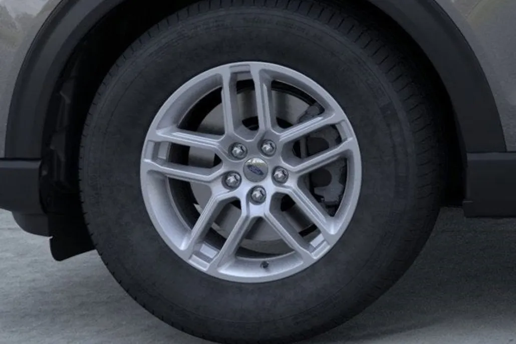 2025 Ford Explorer photo 1