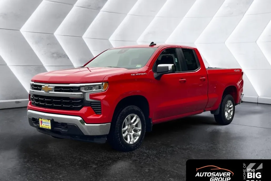 2024 Chevrolet Silverado 1500 LT photo 1