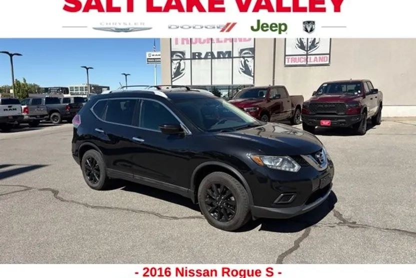 2016 Nissan Rogue S photo 1