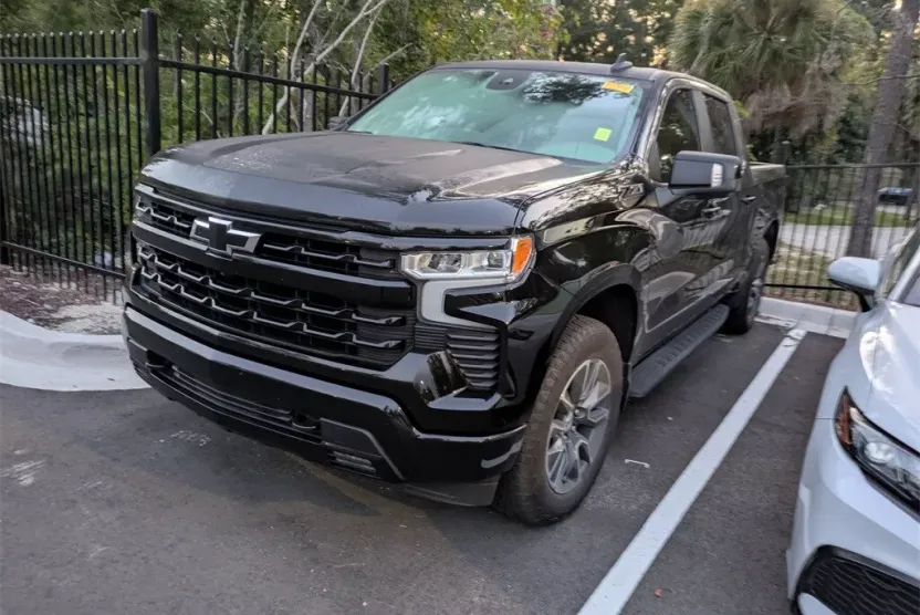 2023 Chevrolet Silverado 1500 RST photo 1