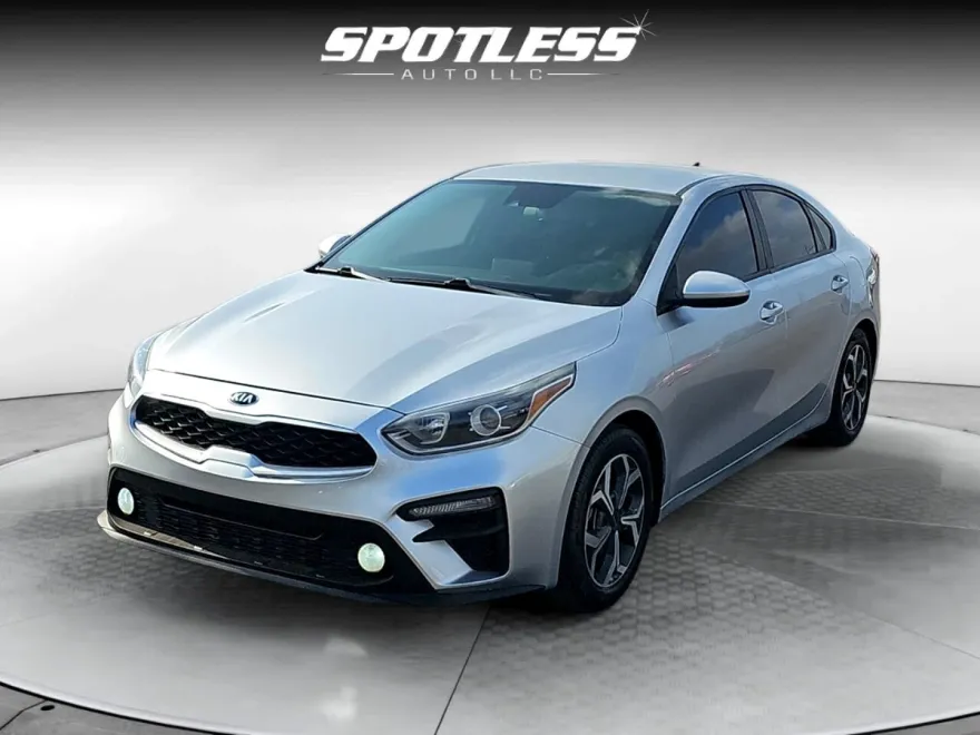 2019 Kia Forte LXS photo 1