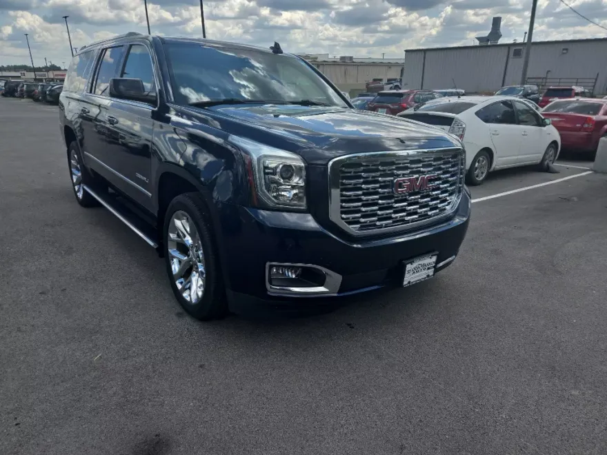 2020 Gmc Yukon XL 1500 Denali photo 1