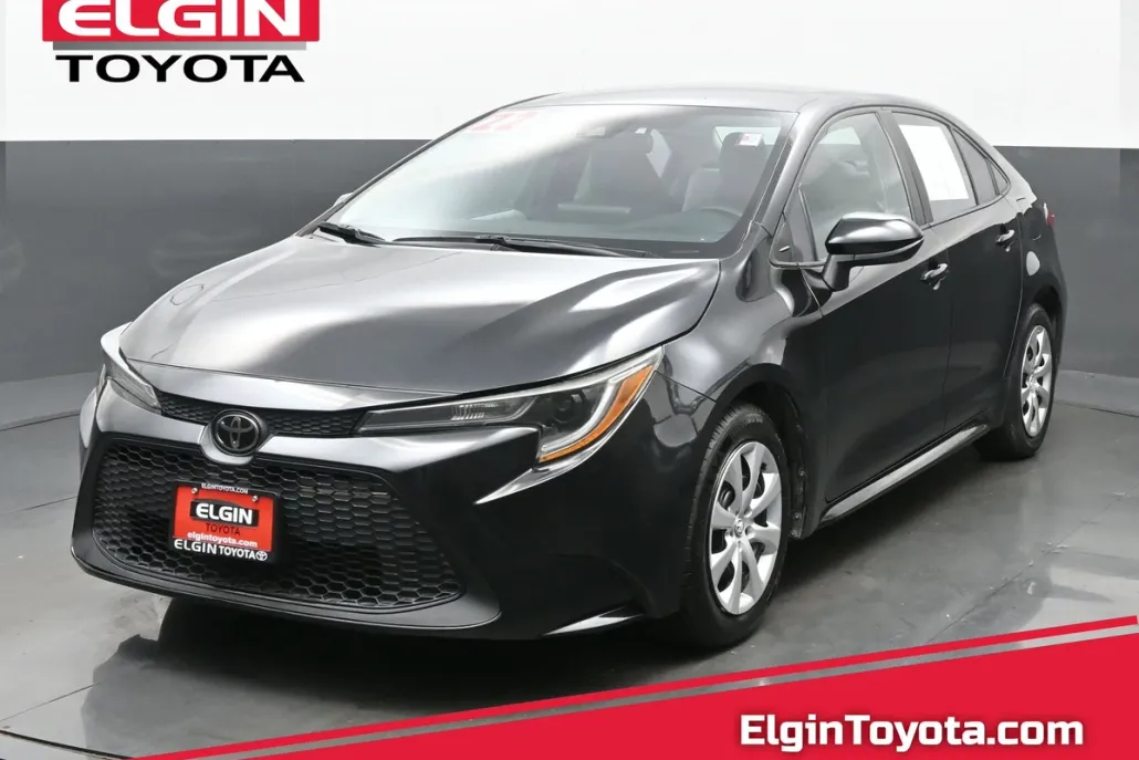 2022 Toyota Corolla LE photo 1