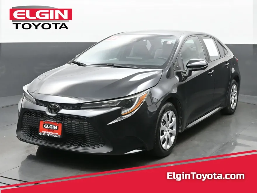 2022 Toyota Corolla LE photo 1