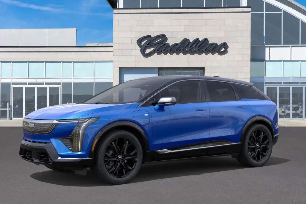 2025 Cadillac Optiq Luxury photo 1