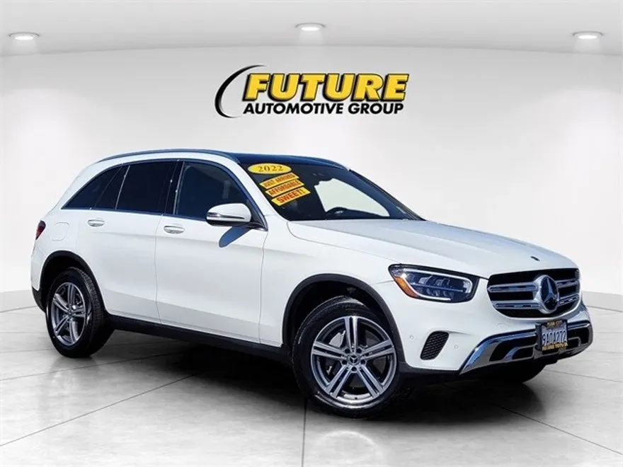2022 Mercedes Benz GLC 300 photo 1