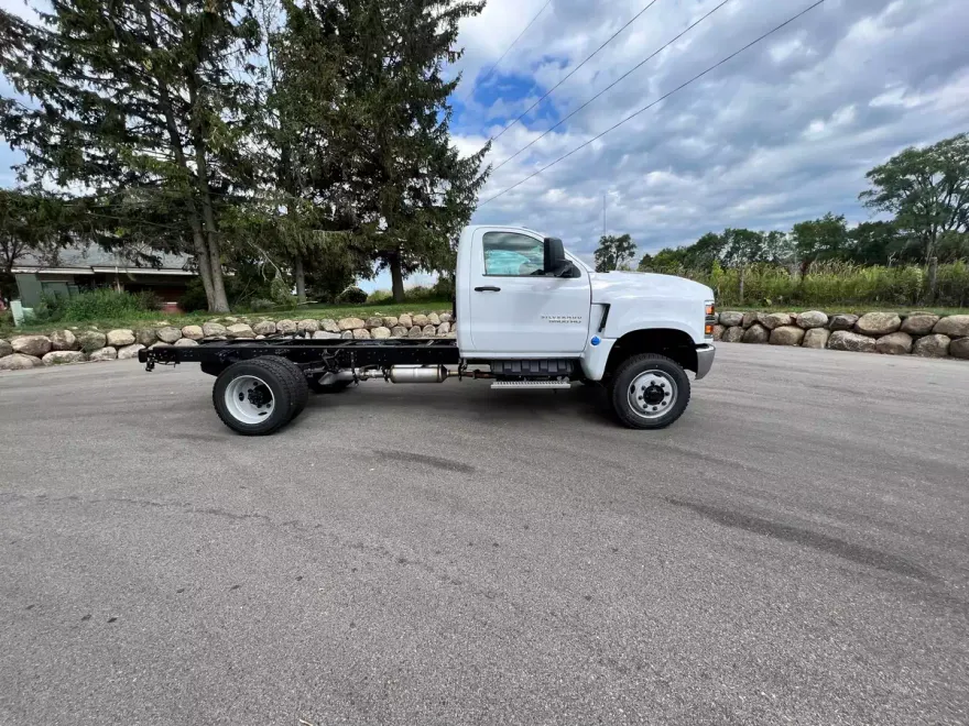 2023 Chevrolet Silverado Work Truck photo 1