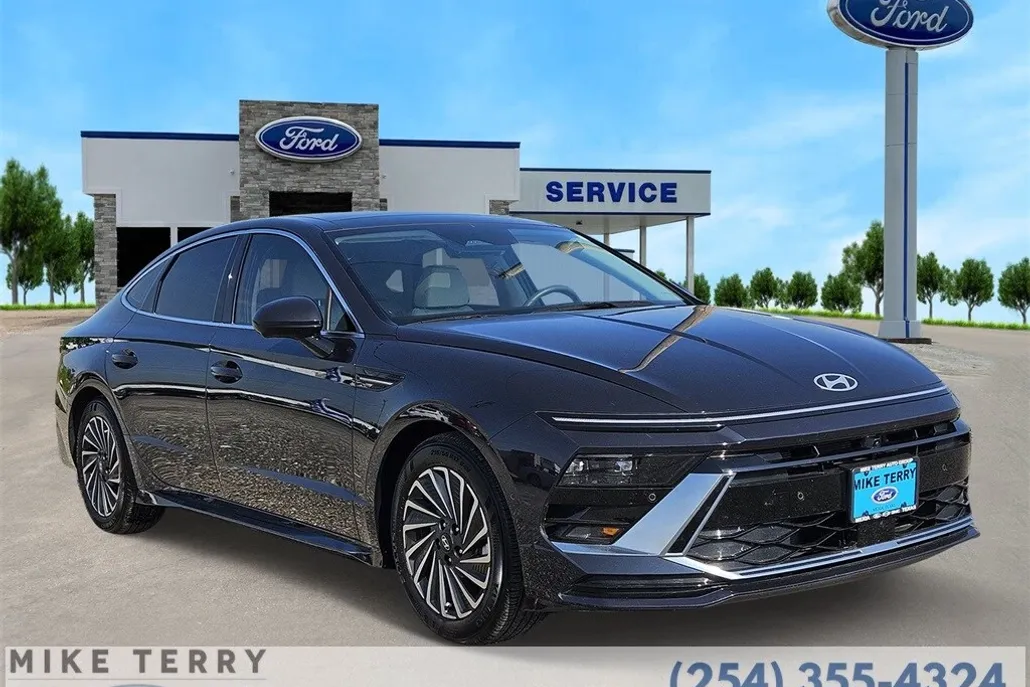 2025 Hyundai Sonata Hybrid Limited photo 1