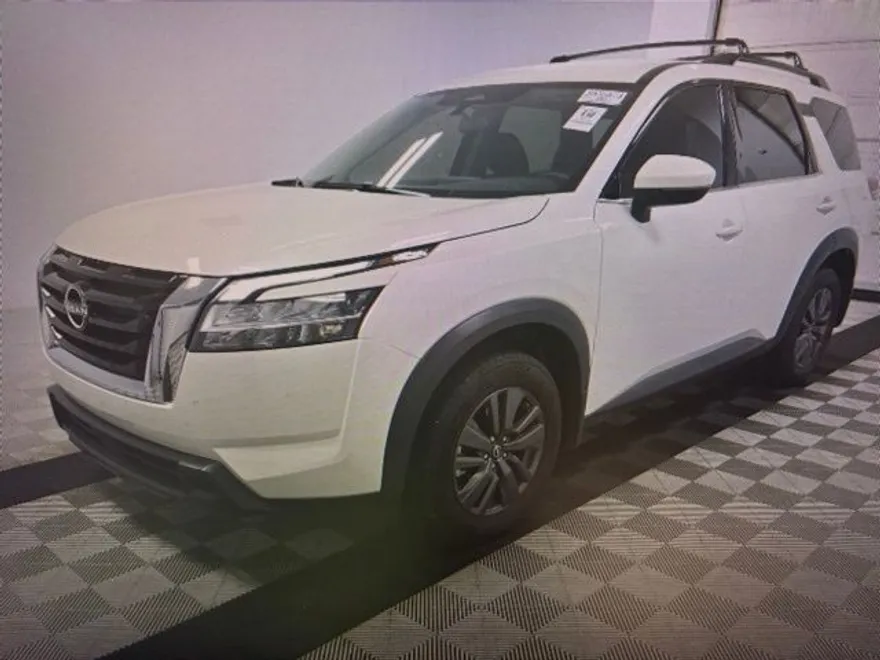 2022 Nissan Pathfinder SV photo 1