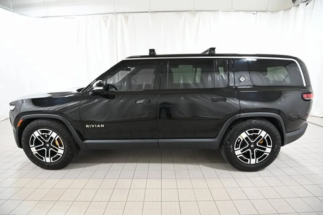 2023 Rivian R1S Adventure photo 1
