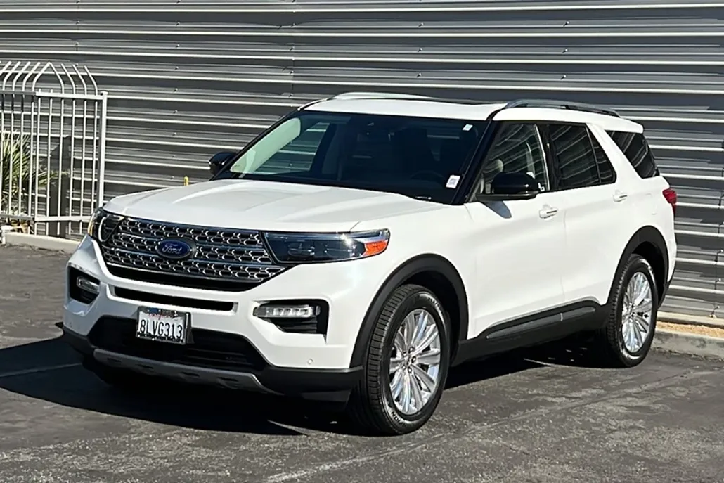 2020 Ford Explorer Limited photo 1