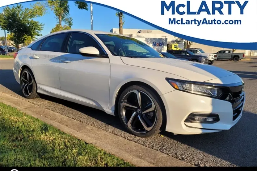 2019 Honda Accord Sport photo 1