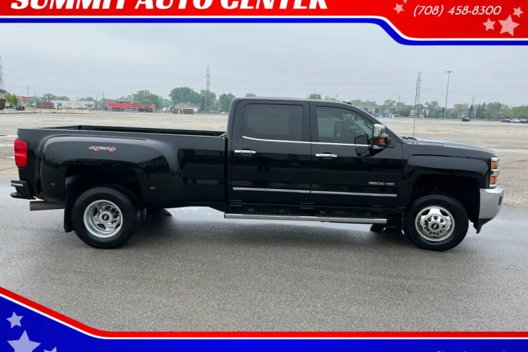 2015 Chevrolet Silverado 3500HD LTZ photo 1