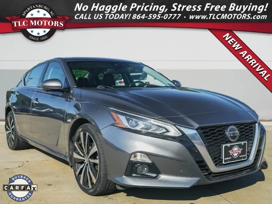 2019 Nissan Altima 2.5 Platinum photo 1