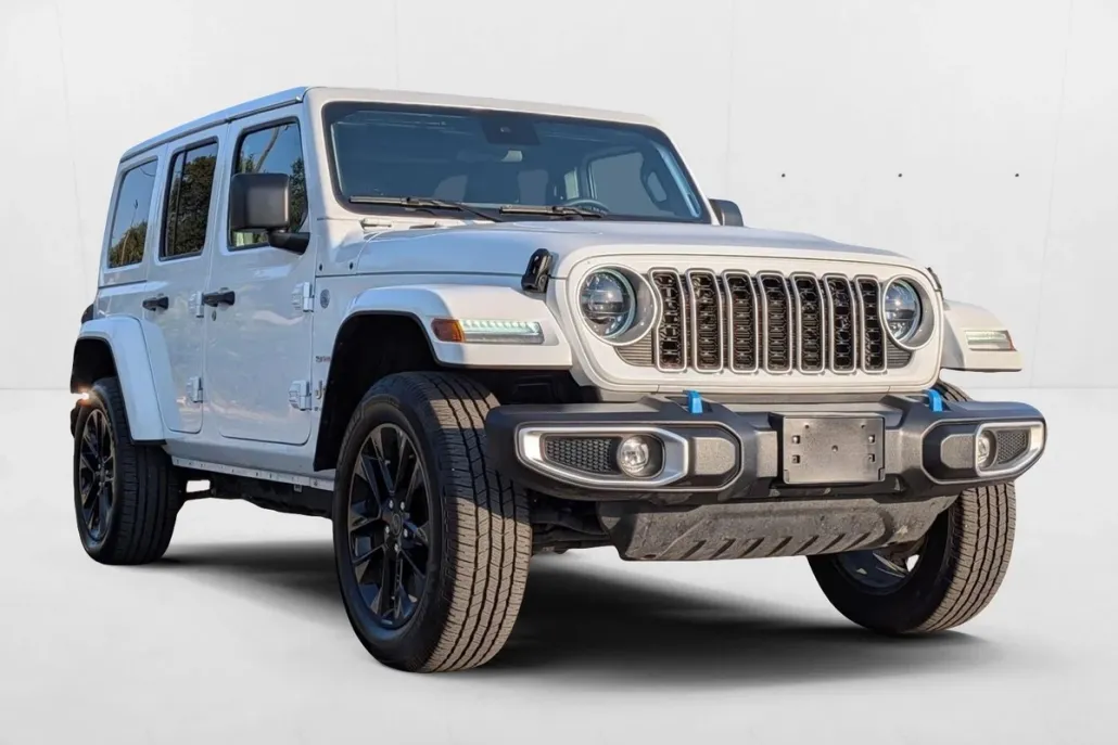 2024 Jeep Wrangler 4xe Sahara photo 1
