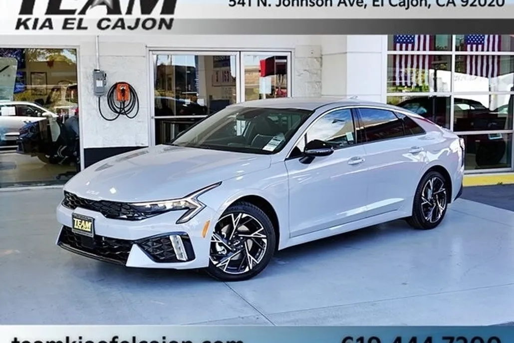 2026 Kia K5 GT-Line photo 1