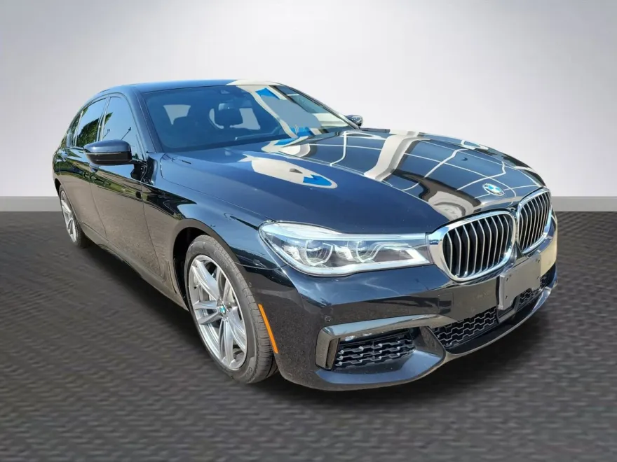 2019 Bmw 750i / B7 xDrive Sedan photo 1