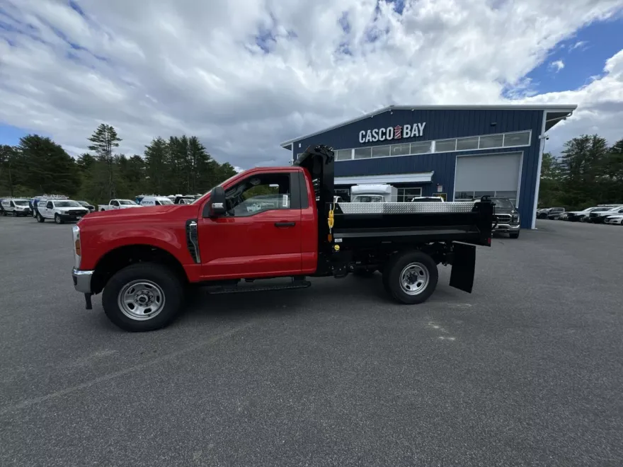 2024 Ford F-350 XL photo 1