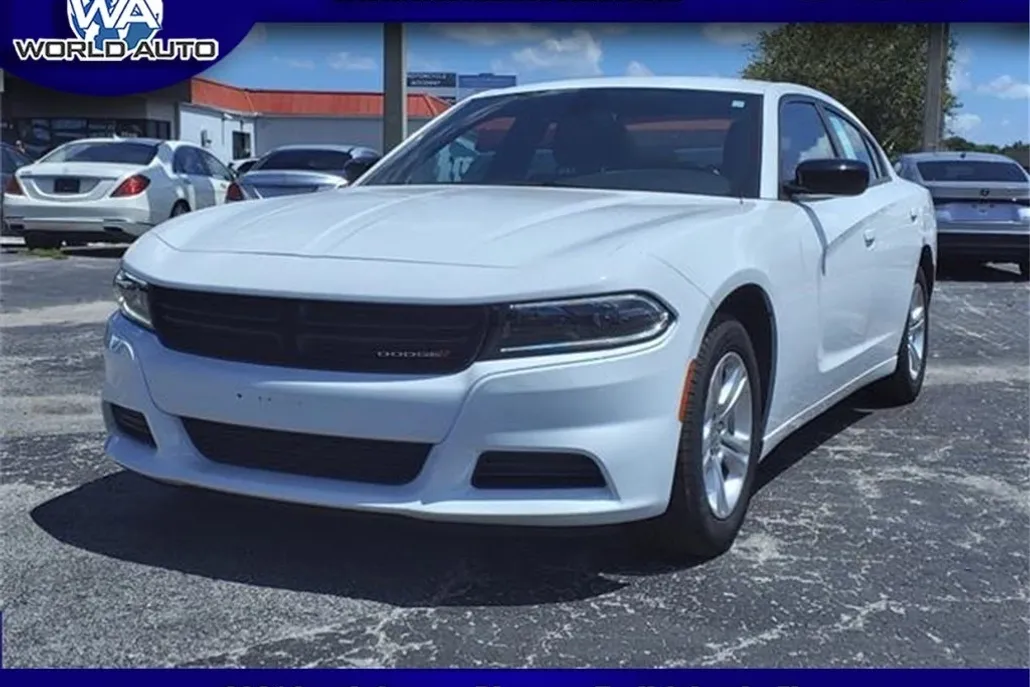 2023 Dodge Charger SE photo 1